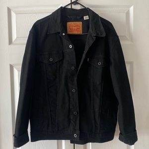 Black Levi’s Jean Jacket